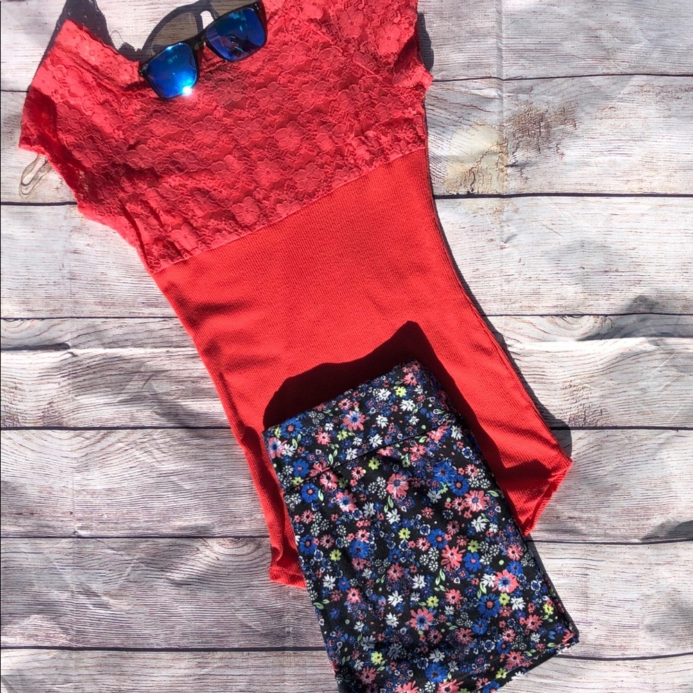 Derek Heart Floral Shorts Size Large